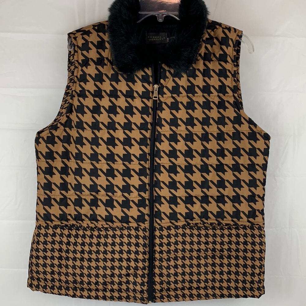 Casual Identity vest